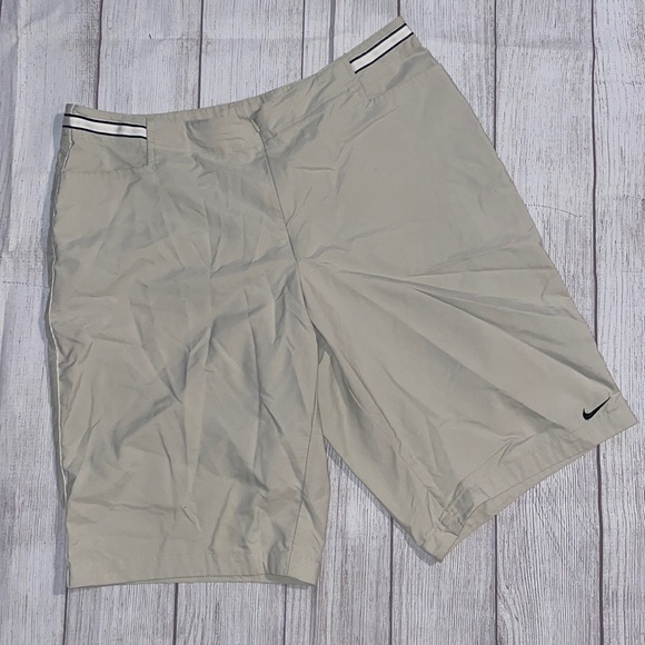 Men’s Vintage Nike Shorts - Picture 1 of 3